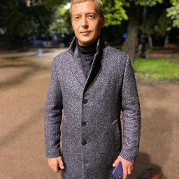 Макси, 43