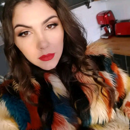 Christine, 27