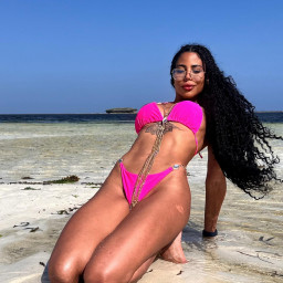 Ambar, 25