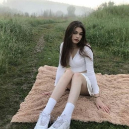 Tania, 32