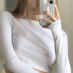 Adelina, 28