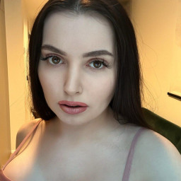 Christina, 21