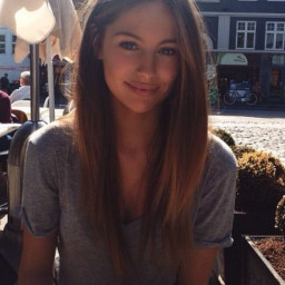 Sveta, 31