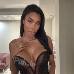 Stephany Nobre Ts, 28