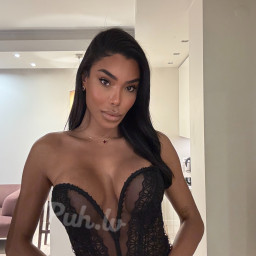 Stephany Nobre Ts, 28