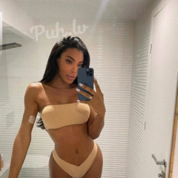 Stephany Nobre Ts, 28