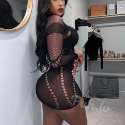 Laura, 30