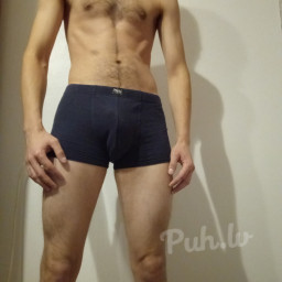 Aleksandr, 32