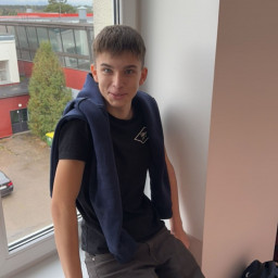 Valdis, 40