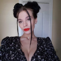 Dana, 25