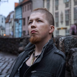 Aleks Kromov, 36