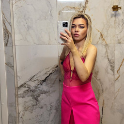 Margo, 25
