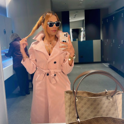 Mia colucci, 25