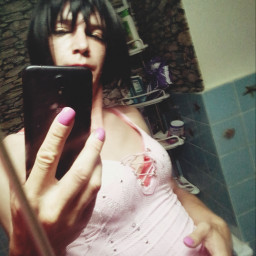 Milana, 43