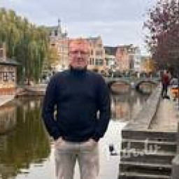 Andrej, 49