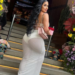 Sandra, 40