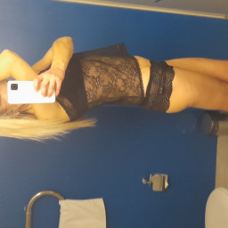 Sabine, 34
