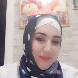 Amira, 32