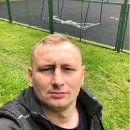 Роман, 42