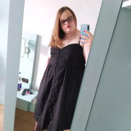 StaceyTS, 32