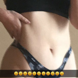 Laura, 23
