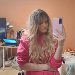 Elizabete, 25