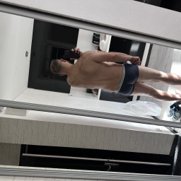 Janis, 35