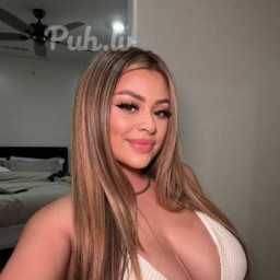 Claudia, 28