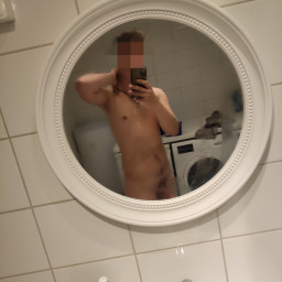 Dwayne, 27